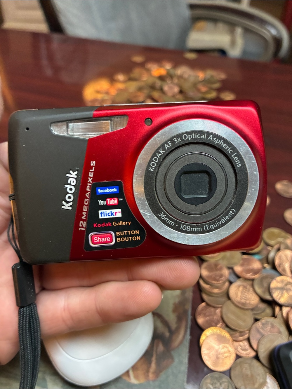 Kodak Red and Black Compact Digital Camera with 3x Optical Zoom